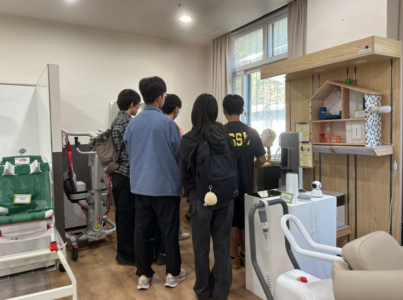 10/17  ̿߰б л 5 湮