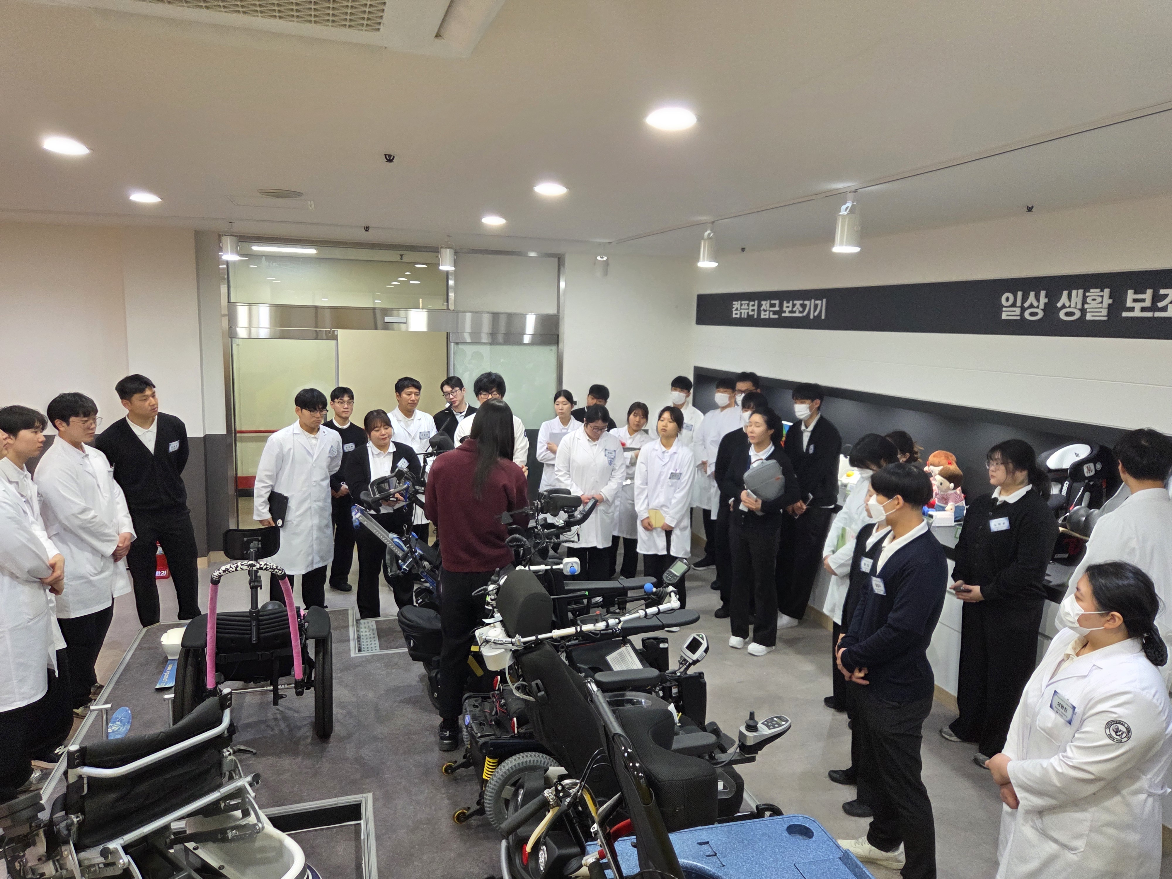 01/13 ���ߴ��б� �� �����۾�ġ���а� �ӻ�ǽ��� 30�� �湮